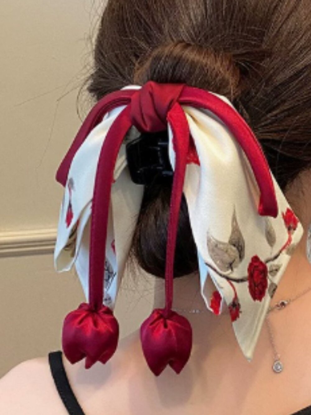 Woman's hairpin